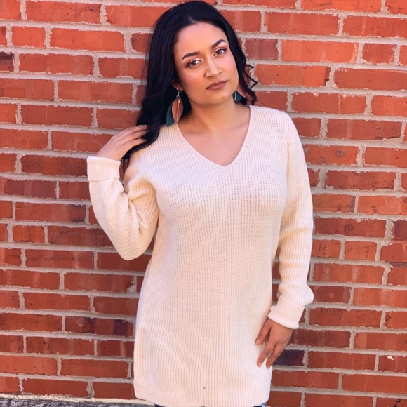 NWT CREAM LACE DOWN SPLIT BACK KNIT SWEATER - Picture 2 of 5